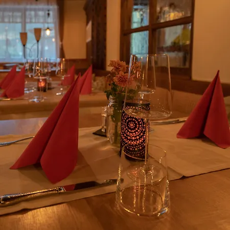Gasthof Eschbacher Guest house Piesendorf