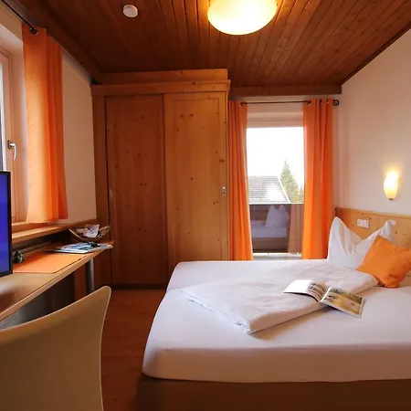 Gasthof Eschbacher Guest house Piesendorf