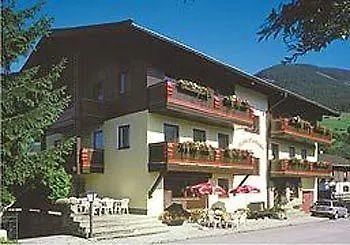 Gasthof Eschbacher Guest house Piesendorf