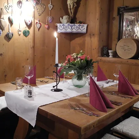 Gasthof Eschbacher Guest house Piesendorf